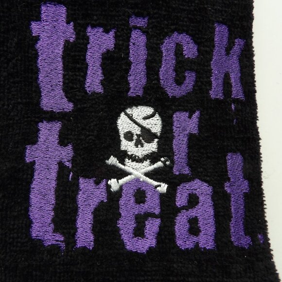 Bundle of 4 Halloween Themed Hand Towels Dish Towels NWT Good Witch Ghost - Picture 10 of 16